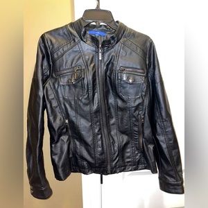 Women’s leather jacket Apt 9